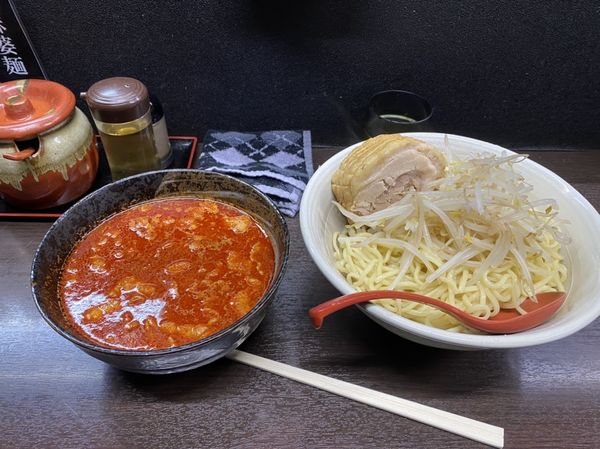 「つけ大辛、麺超特大、チャーシュー2枚」@元祖旨辛系タンメン 荒木屋の写真