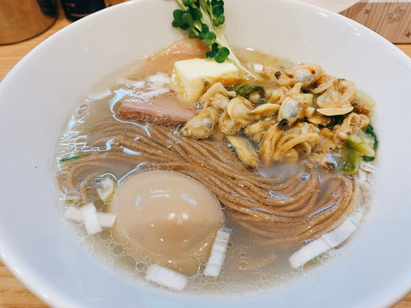 「アサリ塩バター麺」@ほっこり中華そば もつけの写真