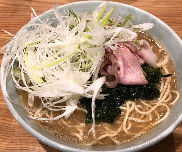 「かに豚骨塩　900 大盛り100 ネギ100」@魚焚の写真