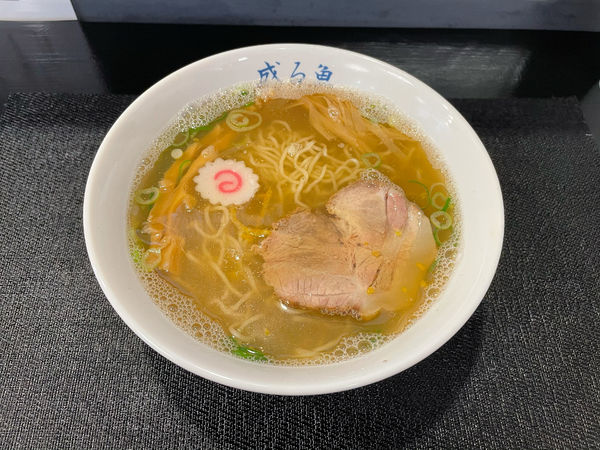 「ゆず塩そば」@煮干し中華そば 成る魚の写真