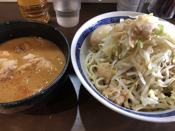 「つけ麺ニンニクアブラ豚増し燻製玉子」@ラーメン ゼンゼンの写真