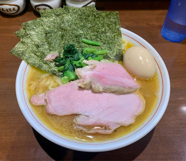 「特製らーめん もも（中盛）」@らーめん飛粋の写真