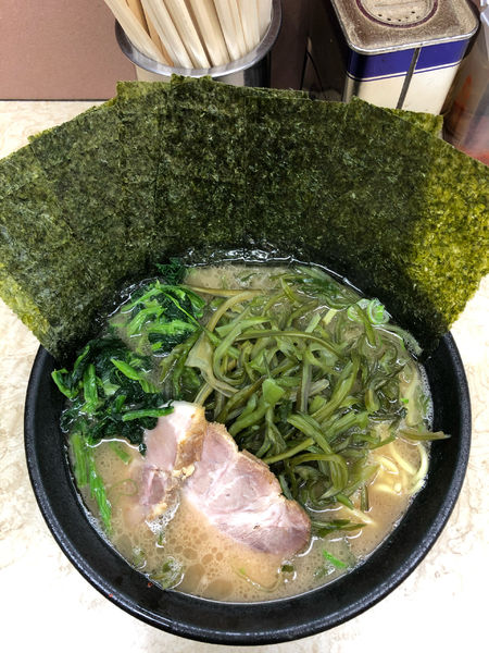 「のりラーメン(中)＋茎わかめ　1050円」@川崎家 榎町店の写真