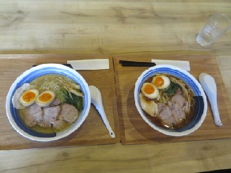 「特製醤油らーめん・特製塩らーめん」@自家製麺 和屋の写真