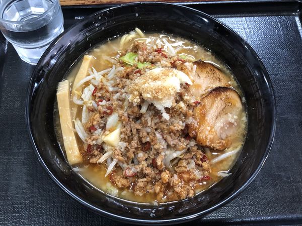 「台湾ラーメン並　ニンニク・カラメ増し　￥７７０」@ラーメン極 東浦店の写真