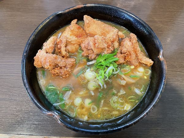 「唐揚げラーメン・味噌880円」@奈八屋の写真