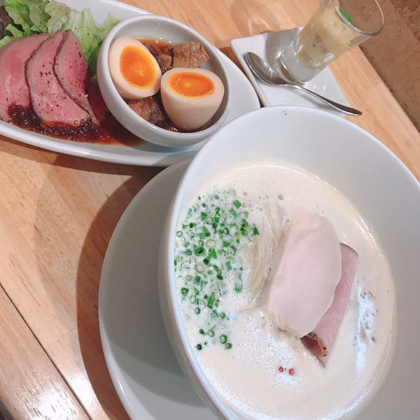 「獅子丸ぱいたんらぁめん(820円)＋ぜいたく盛り(480円)」@麺家 獅子丸の写真