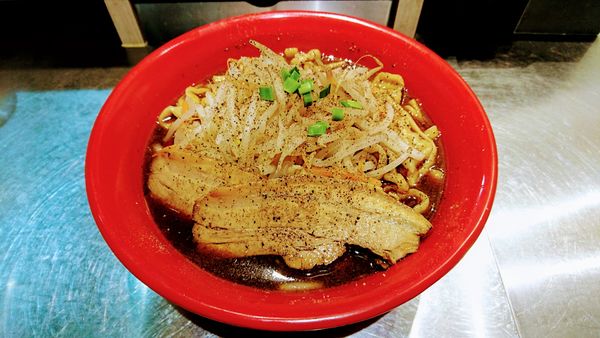 「ブラックらーめん」@麺創研 紅 BLACKの写真