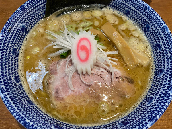 「魚介とんこつらーめん」@麺屋わおんの写真