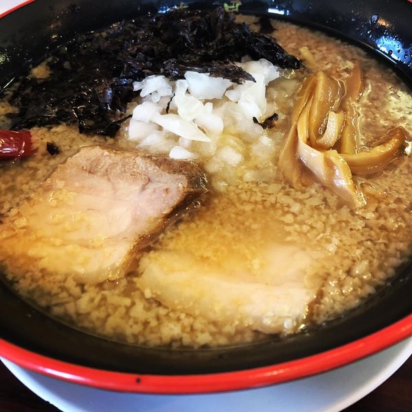 「燕黒らあめん　かため」@煮干しらあめん 燕黒の写真