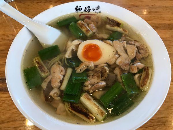 「鶏+葱ラーメン 720円」@ヤンセンの写真