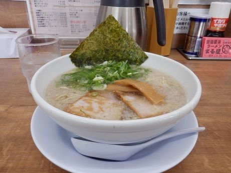 「塩ラーメン」@背脂醤油ラーメン まる星 開成店の写真