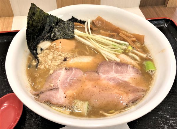 「特製煮干白湯ラーメン」@麺処 景虎 produced by ほん田の写真