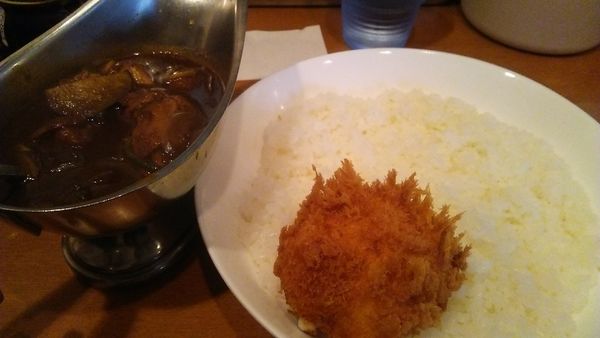 「ランチ チキンと野菜のカレー 780円＋220円」@ジンコックの写真