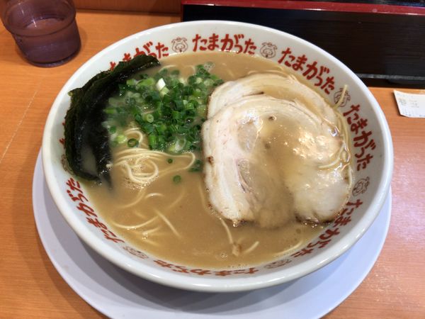 「らーめん(750円)+替え玉(100円)」@九州大分らぁめん たまがった 西口店の写真