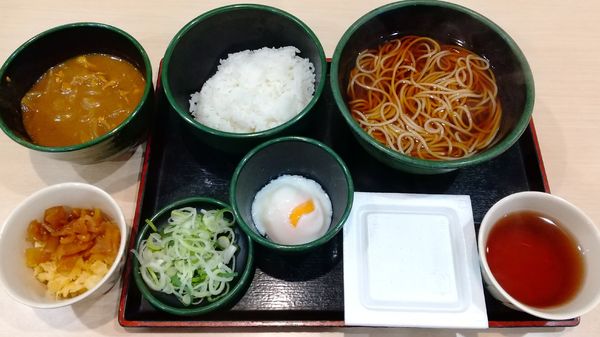 「そば屋の朝ごはんセット 納豆380円 カレールークーポン」@ゆで太郎 東鎌ヶ谷店の写真