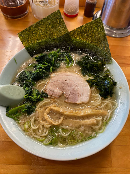 「正油ラーメン＋ほうれん草」@ラーメンショップ 足利50号店の写真