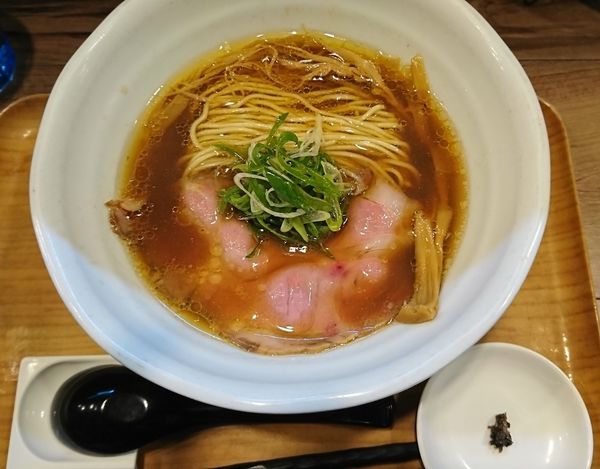 「醤油と貝のラーメン」@ラーメン 健やかの写真