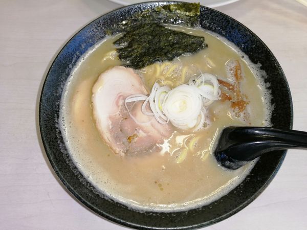 「鶏白湯らーめん 720円」@気むずかし家の写真