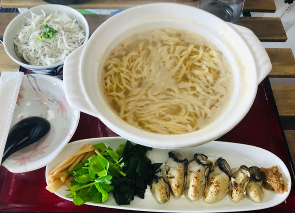 「【限定】かき鍋味噌御前」@天然だしラーメン 潮の音の写真