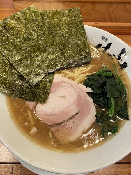 「らーめん＋小ライス」@横浜家系 麺屋はやぶさの写真