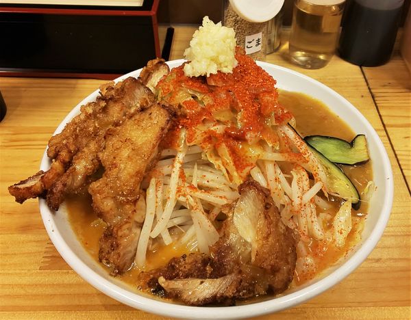 「極辛あんかけDX（メガ唐付)」@旨辛ラーメン 表裏 市ヶ谷本店の写真