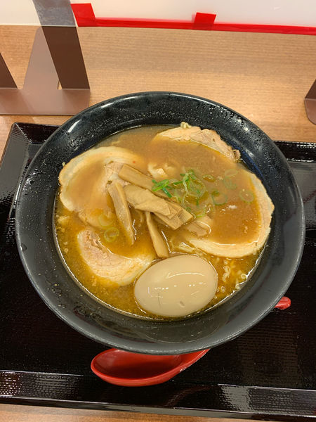 「郡上みそチャーシュー麺TP味付き玉子」@高山ラーメン 関亭の写真