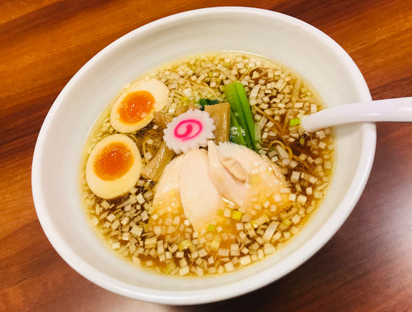 「味玉醤油鶏中華そば＋バター」@麺処 若武者の写真