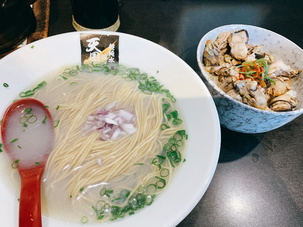 「牡蠣らーめん 牡蠣飯付き」@超純水採麺 天国屋の写真