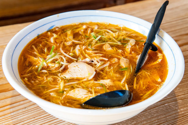 「ねぎ辛チャーシューメン」@肉屋の食堂 みおやの写真