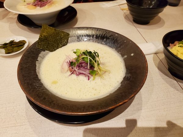 「だだちゃ豆泡白湯」@麺匠 麦之助の写真