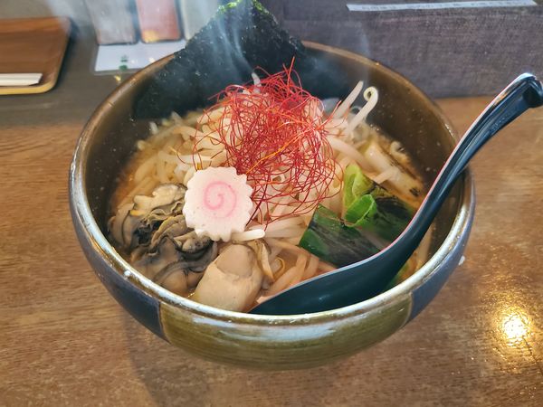 「牡蠣の白味噌らーめん」@RAMEN W 庄の×ど・みその写真