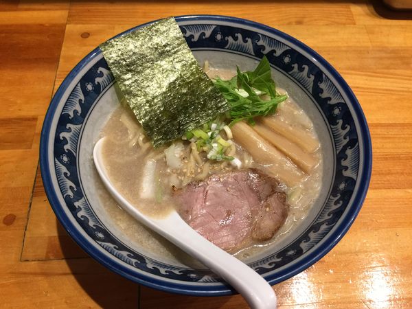 「濃熟塩らーめん」@○心厨房の写真