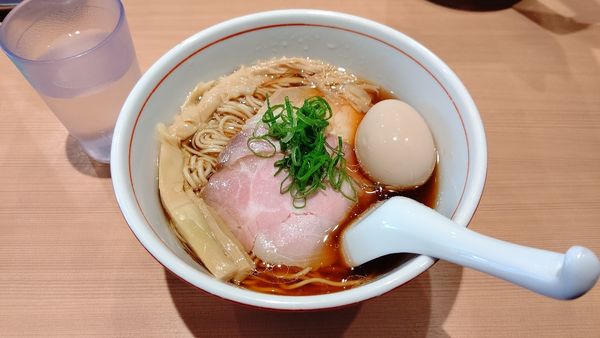 「特製醤油らぁ麺 980円」@らぁ麺ふじ松 大船店の写真