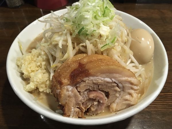 「味玉ラーメン豚一枚全マシ」@ちばから 渋谷道玄坂店の写真