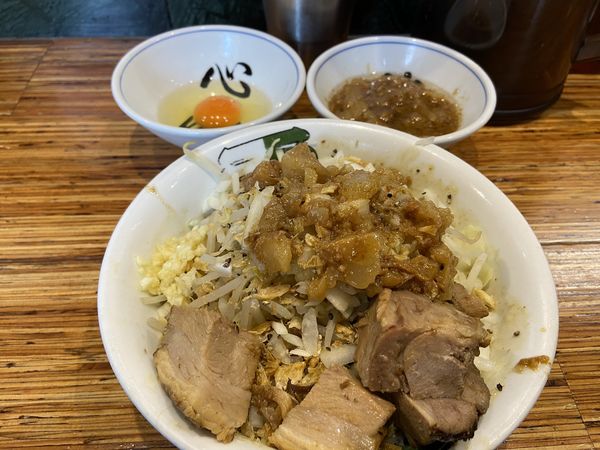 「汁なしそば+アブラ (1000円)」@雷 松戸駅東口店の写真