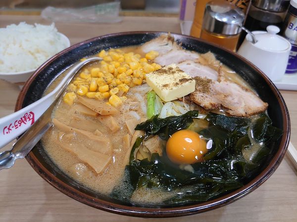「デラックスラーメン」@くるまやラーメン 塩尻店の写真