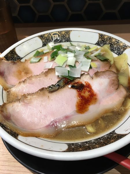 「すごい煮干しラーメン（醤油）チャーシュー増し」@すごい煮干ラーメン野毛 すし 釣りきんの写真