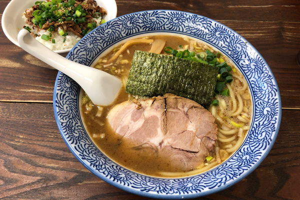 「濃厚大門ラーメン730円+ネギチャーシュー丼200円」@ちょっと美味しい中華食堂 大門の写真