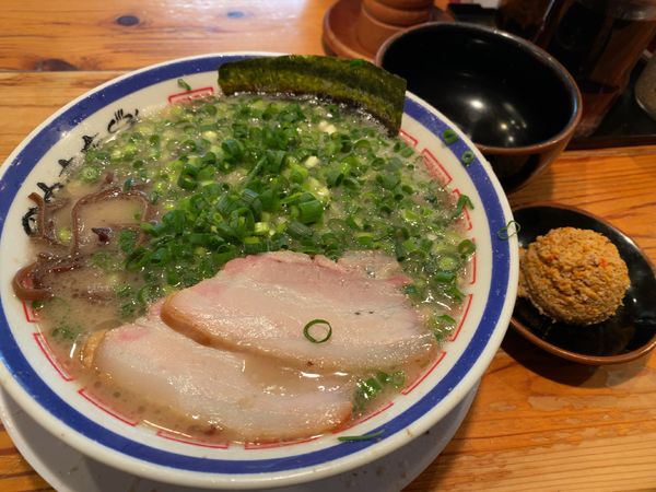「ねぎらーめん＋赤オニ」@博多長浜らーめん 田中商店の写真