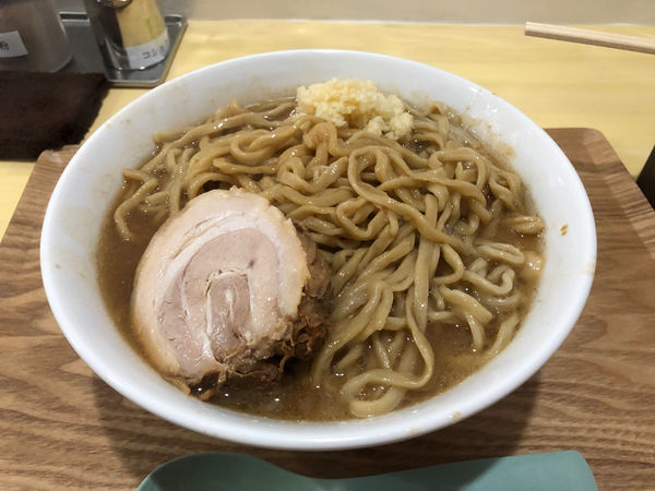 「らーめん 中盛り 野菜抜き にんにく少し」@らーめん おうかの写真