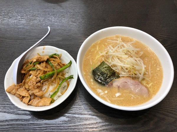 「ラーメン&ミニ丼セット +餃子」@東京亭 昭島店の写真