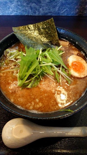 「中華そば(太麺)」@めん処 酒家 咲はるの写真