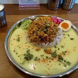 柚子チキンキーマ＆さつまいものポタージュカレー　1,000円