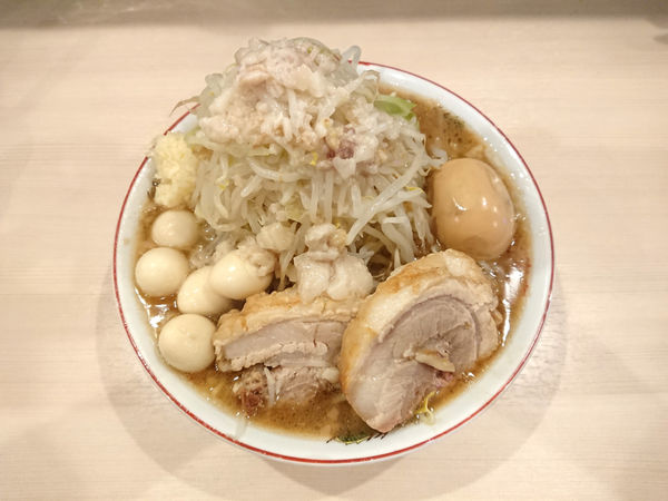 「ラーメン(ミニ)+豚玉」@鷹の目 蒲田店の写真