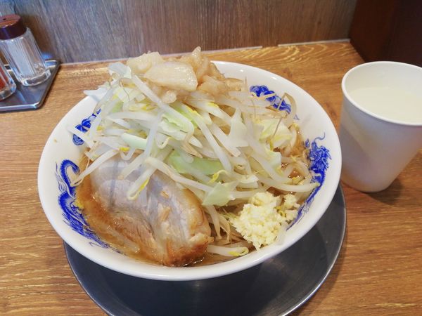 「ラーメン¥680ニンニクチョイ増しヤサイ脂増し」@ジャンクガレッジ 狭山店の写真