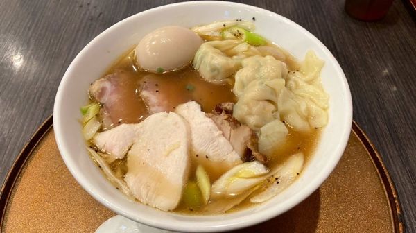 「特製王様中華そば」@チラナイサクラの写真