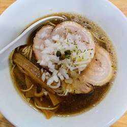 かけそば 肉入り 700円