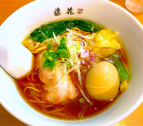 「特製醤油らーめん」@支那蕎麦屋 藤花の写真