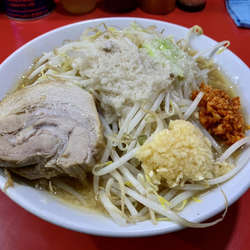 ラーメン普通…800円